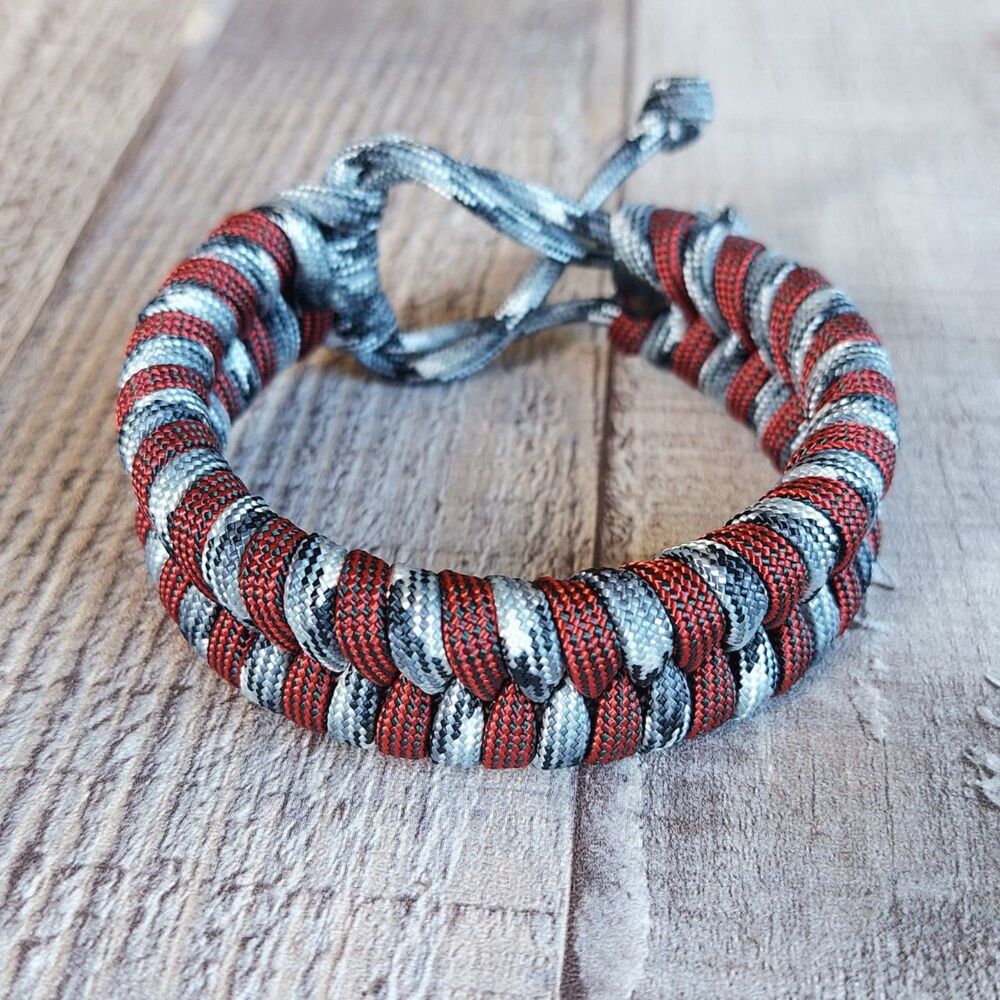 Handmade Fishtail Paracord Bracelet Adjustable Unisex Urban Camo Red - Picture 1 of 2